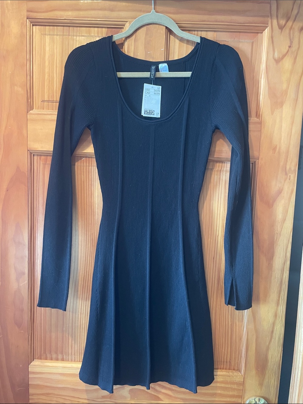 Black Ribbed Long-Sleeve Scoop Neck Dress - Women